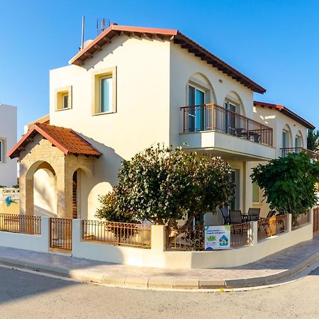Villa Francesca Paralimni Bagian luar foto